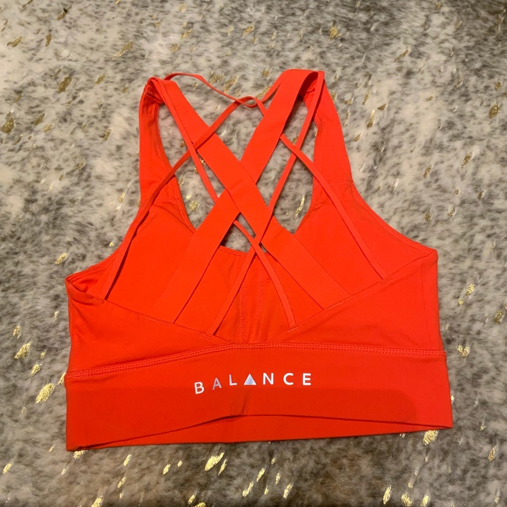 Balance Athletica Sports Bra Red Size Small